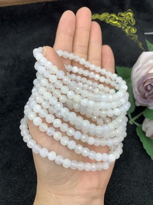 Aquamarine bracelet 6mm.