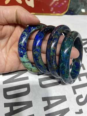 Phoenix lapis lazuli bangle size 53-62.