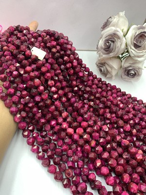 Red tiger stone diamond cut 12mm, 38cm long chain.