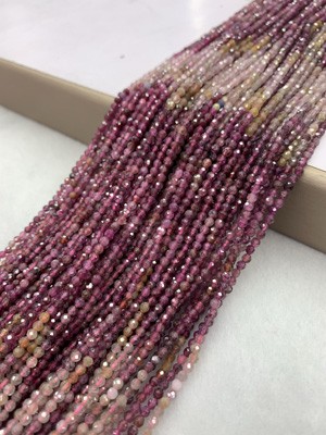 Ruby gradient faceted 2mm, 3mm, long chain 38cm.