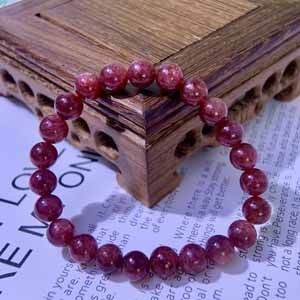 Russian cherry strawberry quartz (8.3mm) bracelet.