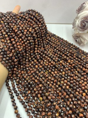 Red tiger's eye sugar cube 4x4mm, long chain 38cm.